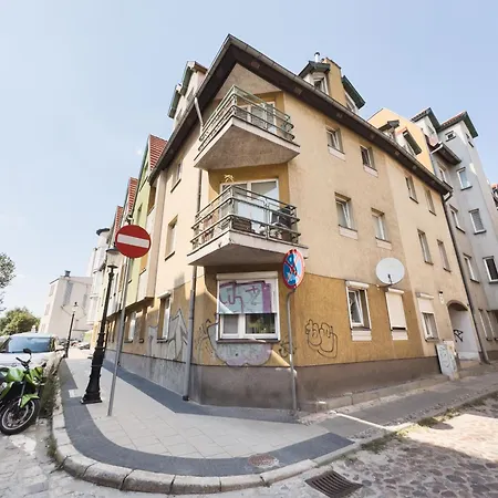 Heart Of By Bookinghost بوزنان